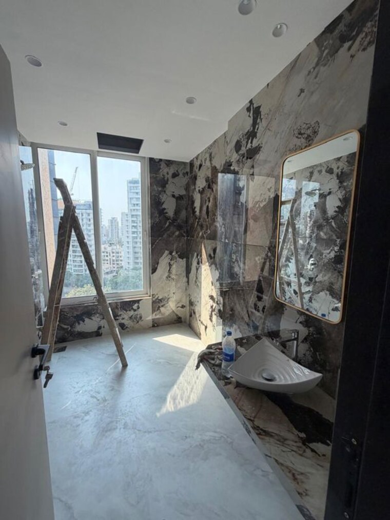 Attached Bathroom, matunga east 3 Bedroom 2000 Sq.Ft. Apartment In Matunga East Mumbai 10731558