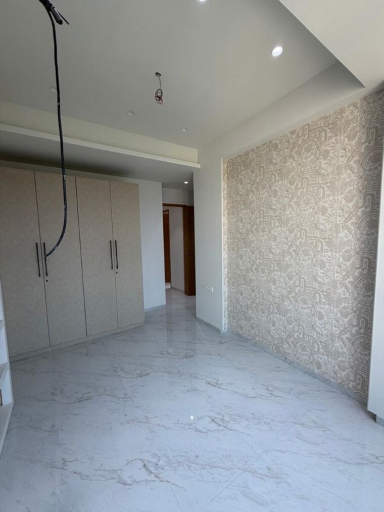Room, matunga east 3 Bedroom 2000 Sq.Ft. Apartment In Matunga East Mumbai 10731558