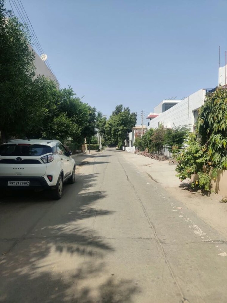  Parking, sector 2  250 Sq.Yd. Plot In Sector 2 Rohtak 10731566