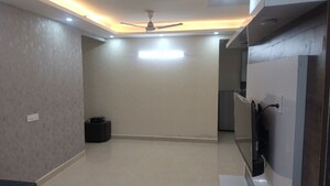 Room in 2 BHK Apartment at Signature Global Prime, Sector 63a – for Rent