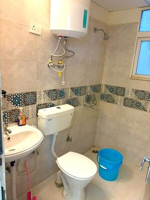 Team Area in 2 BHK Apartment at Signature Global Prime, Sector 63a – for Rent