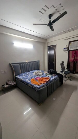 Bedroom in 2 BHK Builder Floor at Sector 52 – for Rent