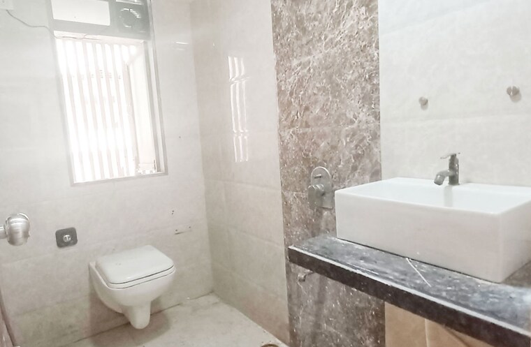 Bathroom, abhismit-aum-heights Pg For Girls In Goregaon West 10731582