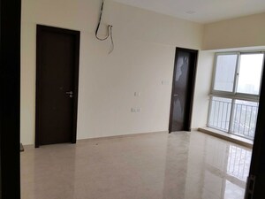 Room in 3 BHK Apartment at Ruparel Ariana, Parel – for Sale