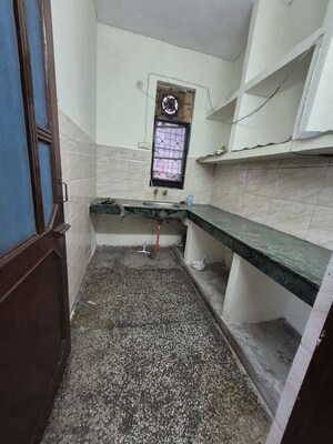 Kitchen in 1.5 BHK Apartment at Mayur Vihar – for Rent