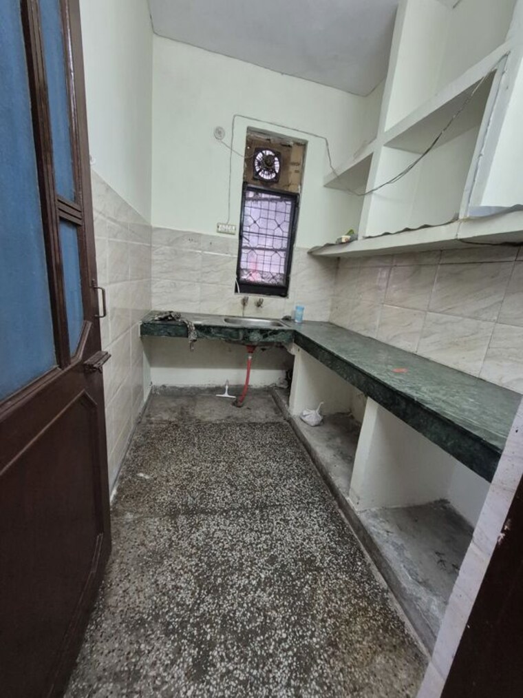 Kitchen, mayur vihar 1.5 Bedroom 650 Sq.Ft. Apartment In Mayur Vihar Delhi 10731608