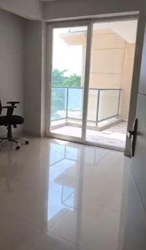 Room in  Office Space at Omaxe Hazratganj, Gomti Nagar – for Sale