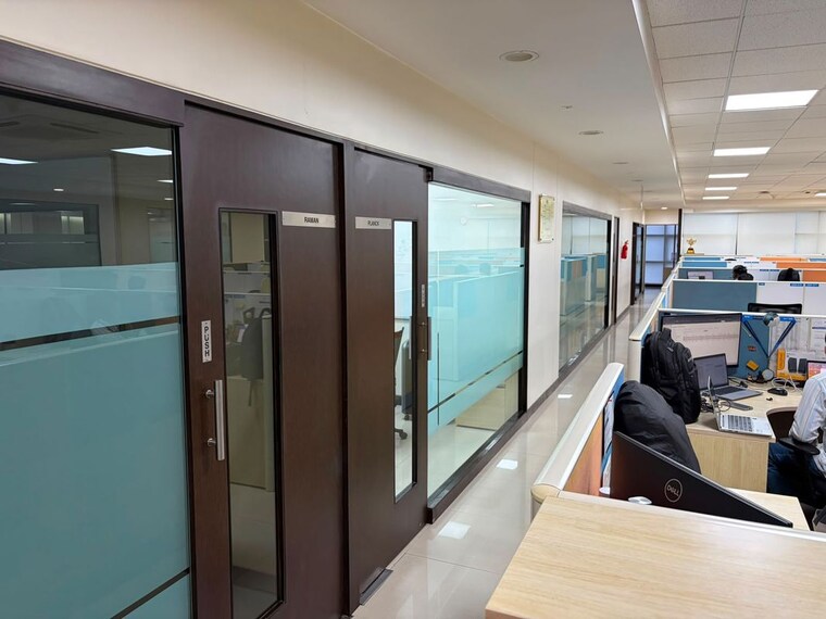 Team Area, server-space Commercial Office Space 10300 Sq.Ft. In Aundh Pune 10731594