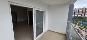 Room in 4 BHK Apartment at Niharika Skyline, Manikonda – for Sale
