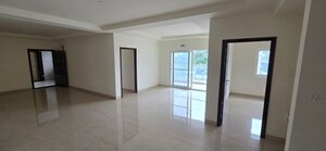 Room in 4 BHK Apartment at Niharika Skyline, Manikonda – for Sale