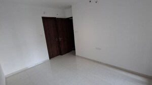 Room in 2 BHK Apartment at Pride World City Wellington, Charholi Budruk – for Rent