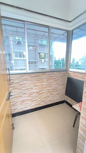 Bedroom in 2 BHK Apartment at Chandrakant Dhuru Wadi – for Rent