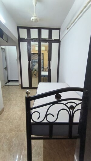 Bedroom in 2 BHK Apartment at Chandrakant Dhuru Wadi – for Rent