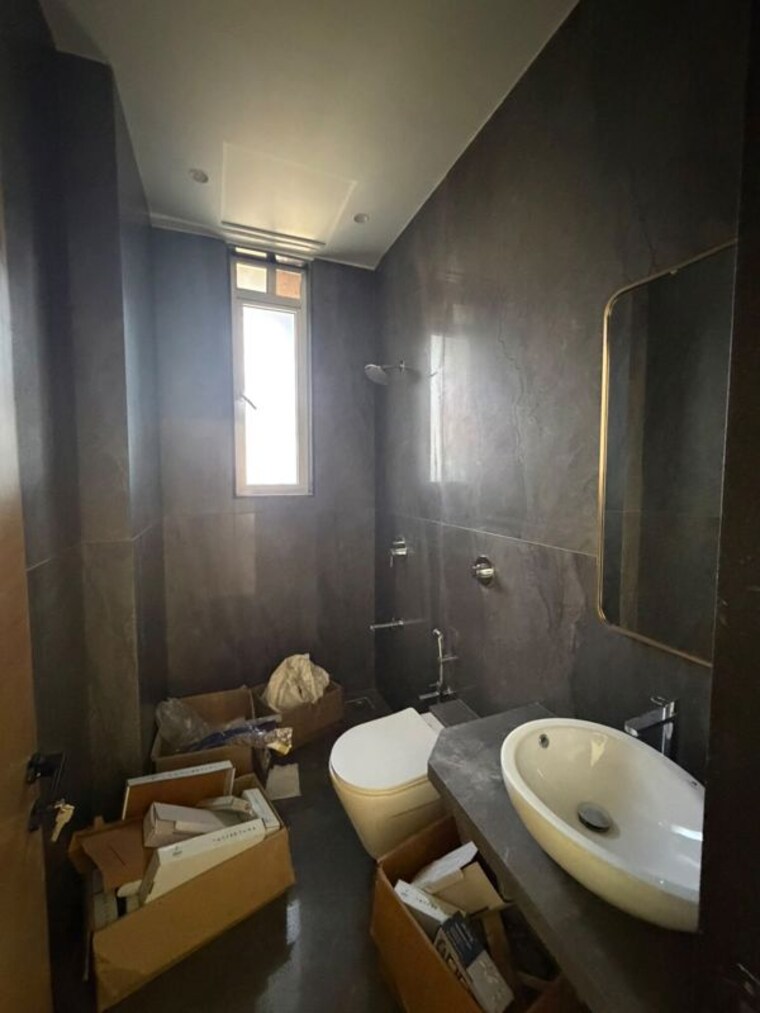 Bathroom, matunga west 3 Bedroom 2000 Sq.Ft. Apartment In Matunga West Mumbai 10731668