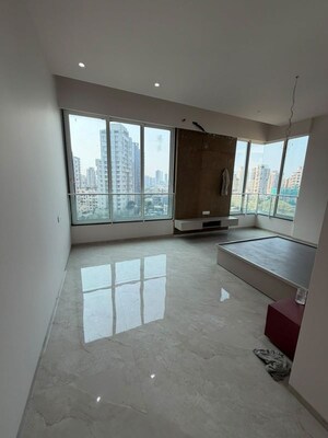 Room in 3 BHK Apartment at Matunga West – for Sale