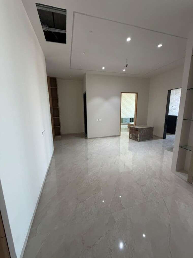 Room, matunga west 3 Bedroom 2000 Sq.Ft. Apartment In Matunga West Mumbai 10731668