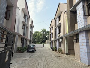 5 BHK Villa – Exterior View View at Registration Colony - for Sale