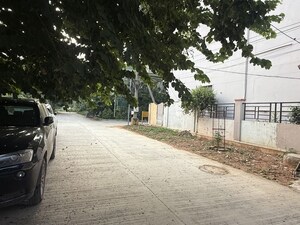 Parking in 5 BHK Villa at Registration Colony – for Sale