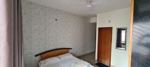 Room in 3 BHK Builder Floor at Benson Town – for Rent