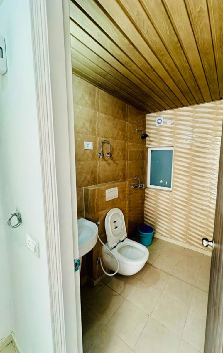 Bathroom, arihant-abode 3 Bedroom 1160 Sq.Ft. Apartment In Sector 10 Greater Noida Greater Noida 10687882