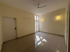 Room in 4 BHK Independent House at Koramangala – for Rent