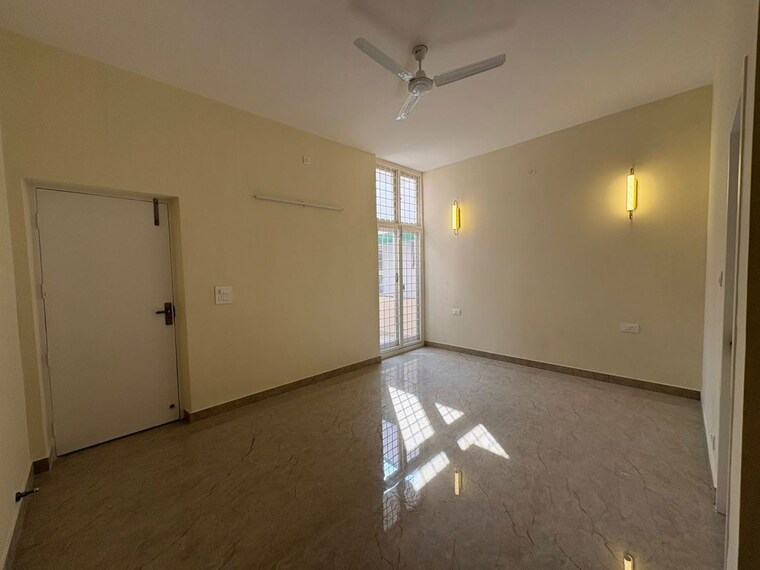 Room, koramangala 4 Bedroom 2400 Sq.Ft. Independent House In Koramangala Bangalore 10731710