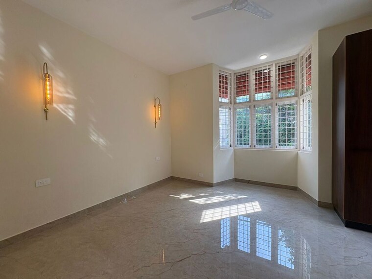 Room, koramangala 4 Bedroom 2400 Sq.Ft. Independent House In Koramangala Bangalore 10731710