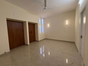 Room in 4 BHK Independent House at Koramangala – for Rent