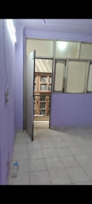 Room in 2 BHK Builder Floor at Deoli – for Rent