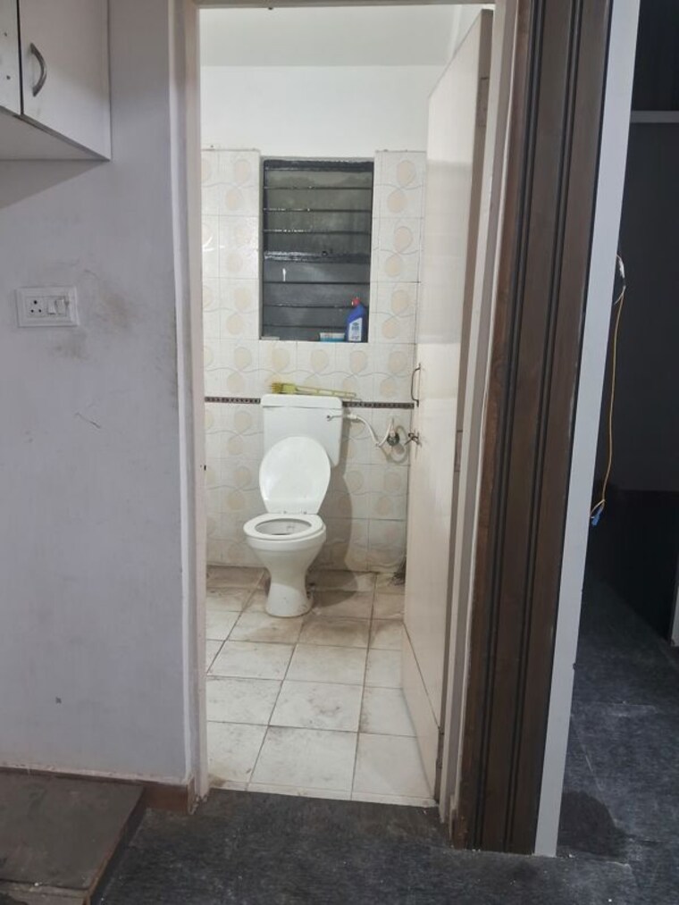 Washroom, bhakti-plaza Commercial Office Space 675 Sq.Ft. In Aundh Pune 10731728