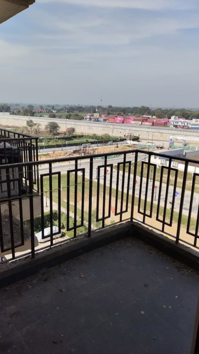 Balcony, signature-global-the-roselia 2 Bedroom 800 Sq.Ft. Apartment In Sector 95a Gurgaon 10671348