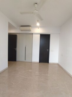 2.5 BHK Apartment For Rent in Hiranandani Atlantis