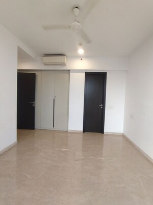 2.5 BHK Apartment For Rent in Hiranandani Atlantis, Powai