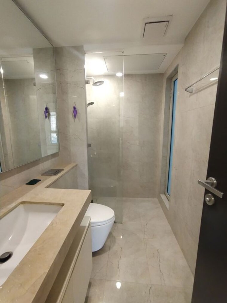 Bathroom, hiranandani-atlantis 2.5 Bedroom 870 Sq.Ft. Apartment In Powai Mumbai 10731775