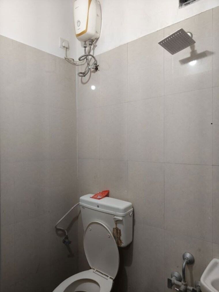 Bathroom, sarkhej 2 Bedroom 990 Sq.Ft. Apartment In Sarkhej Ahmedabad 10731757