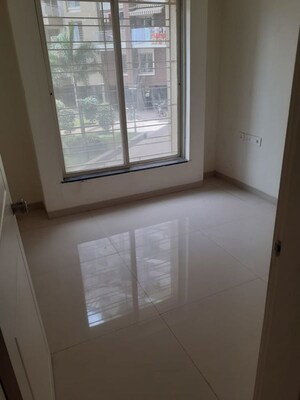 Room in 3 BHK Apartment at Shreeyash Shree Woods, Dhanori – for Rent