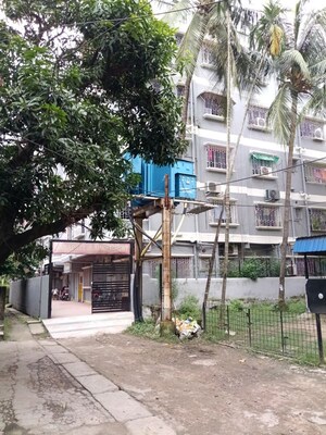  Apartment For Sale in Deshbandhu Pally