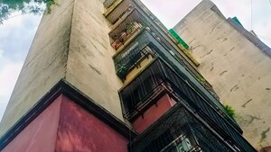  Apartment For Sale in Vile Parle West