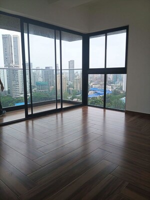 Room in 2 BHK Apartment at Matunga East – for Sale