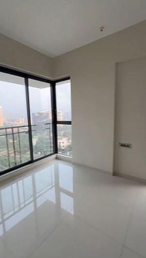 Room in 2 BHK Apartment at Rustomjee 180 Bayview, Matunga West – for Sale