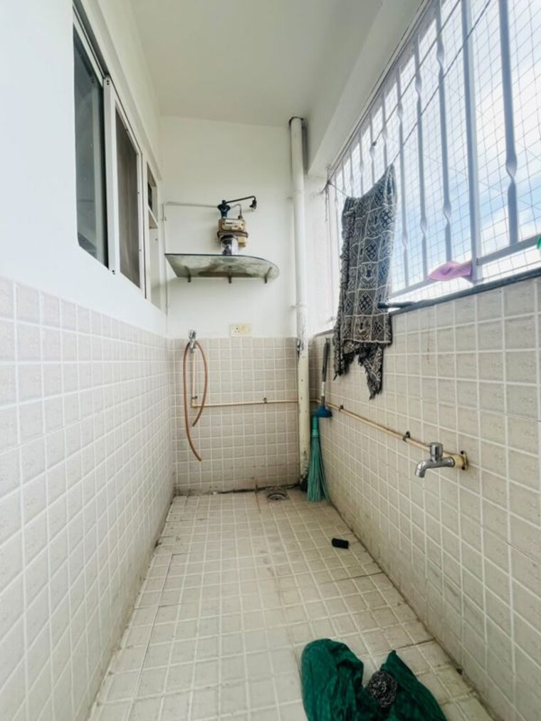 Bathroom, vijayalaxmi-laxmisatyam-residency 3 Bedroom 1250 Sq.Ft. Apartment In Dhanori Pune 10732143