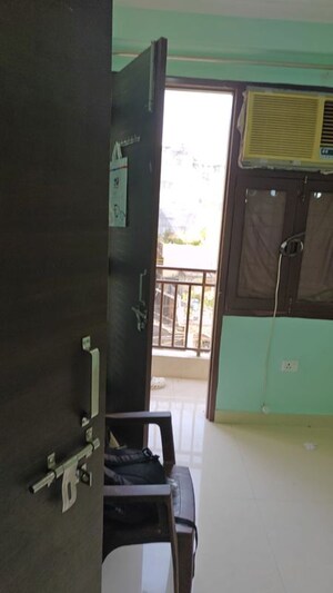 Furnished Amenities in 2 BHK Builder Floor at Rajpur Khurd Extension – for Rent