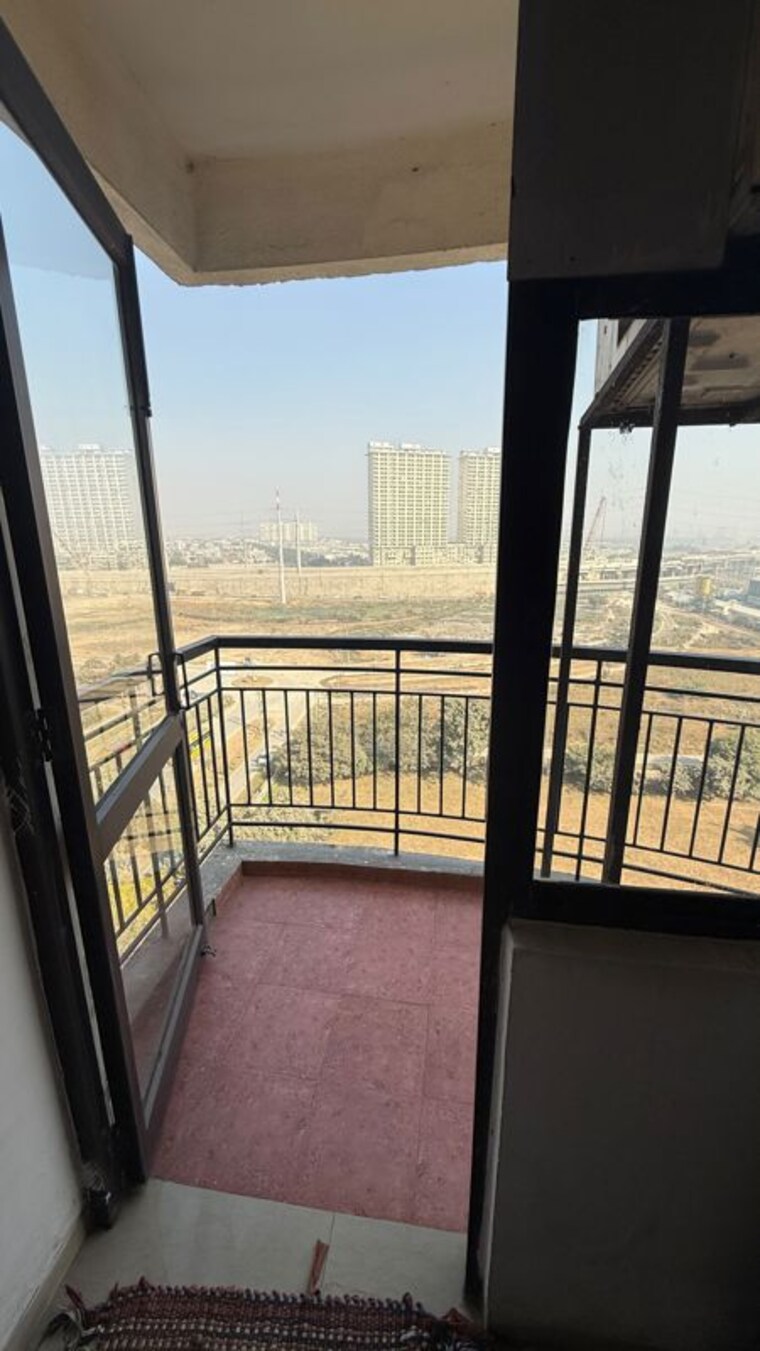 Balcony, paramount-golf-foreste-apartments 1 RK 725 Sq.Ft. Apartment In Zeta I Greater Noida Greater Noida 10732204