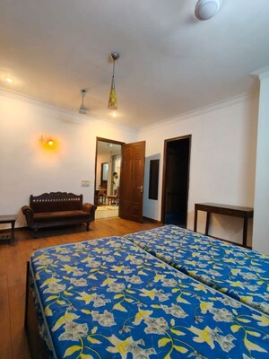 Bedroom in 3 BHK Builder Floor at Dlf Phase I – for Rent