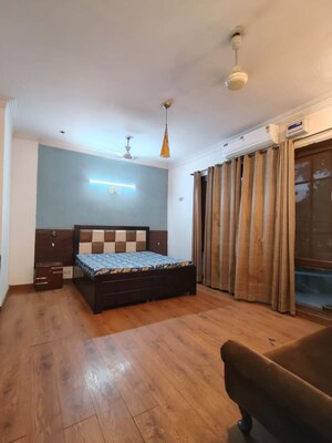 Living Room in 3 BHK Builder Floor at Dlf Phase I – for Rent