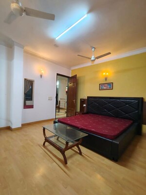 Living Room in 3 BHK Builder Floor at Dlf Phase I – for Rent