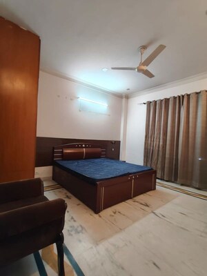 Bedroom in 3 BHK Builder Floor at Dlf Phase I – for Rent