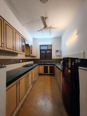 Kitchen in 3 BHK Builder Floor at Dlf Phase I – for Rent