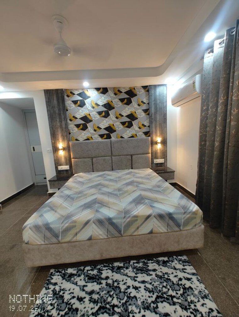 Bedroom, sector 45 3 Bedroom 250 Sq.Yd. Builder Floor In Sector 45 Gurgaon 10732236