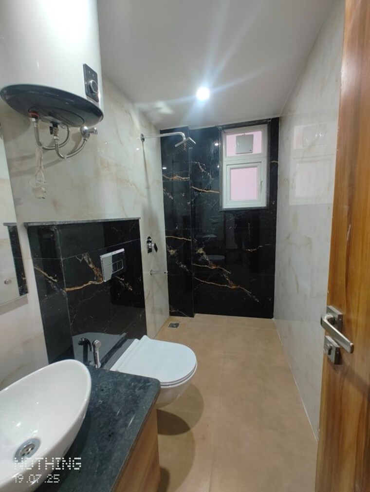 Bathroom, sector 45 3 Bedroom 250 Sq.Yd. Builder Floor In Sector 45 Gurgaon 10732236
